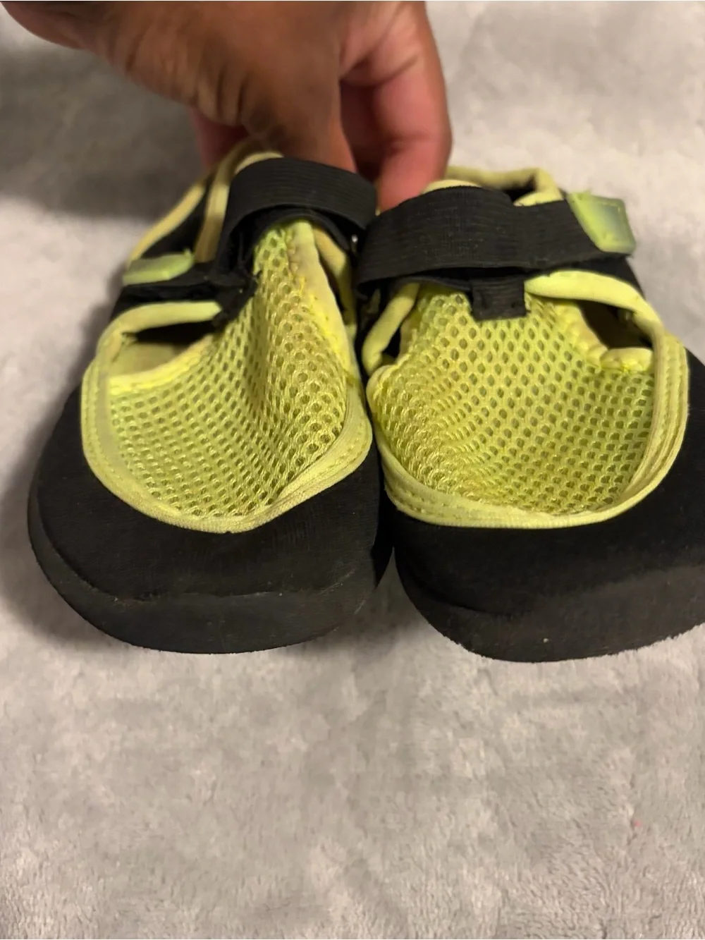 wonder nation Neon Yellow and Black Kids Water Shoes